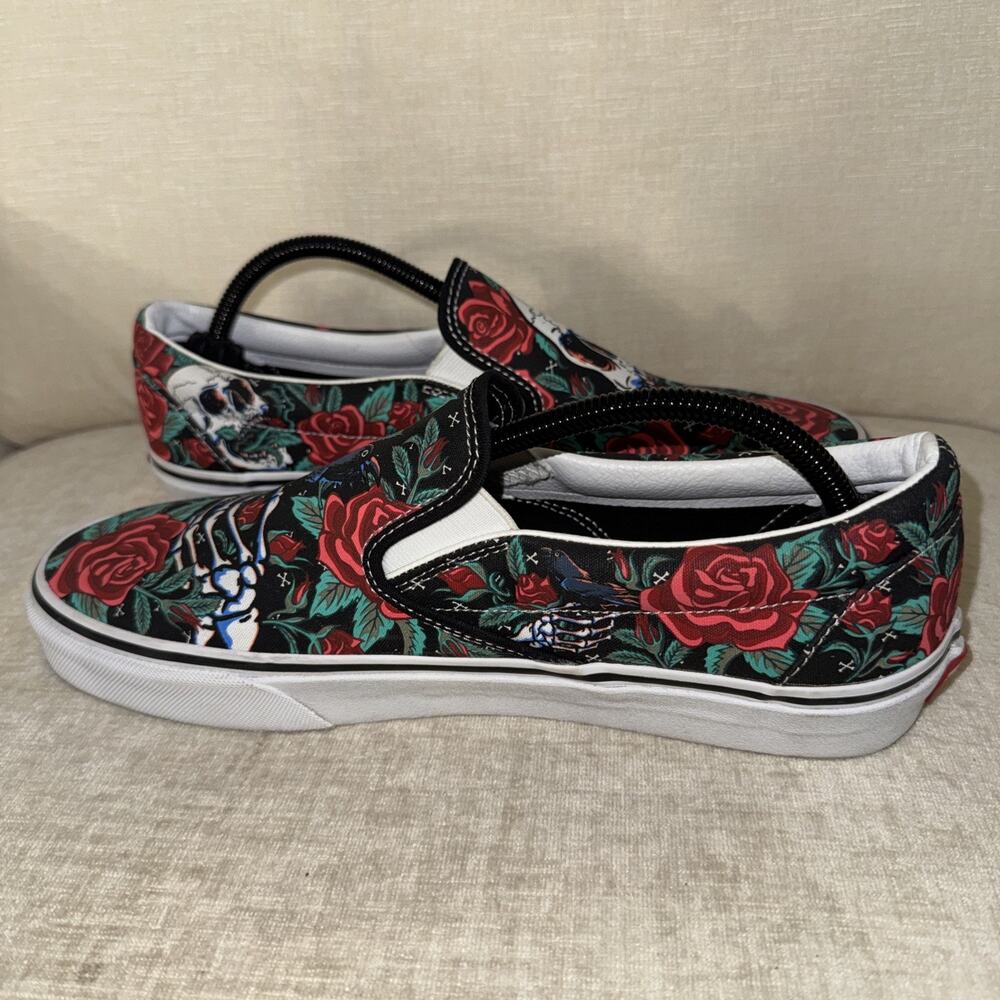Vans Classic Slip-on Rose Skull Black/true White Men’s 10.5 - Picture 3 of 8